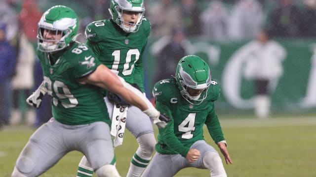 Philadelphia Eagles kicker Jake Elliott (4) pumps a fist after making an improbable 59-yard field goal in the wind and rain to send the Week 12 game against the Buffalo Bills into overtime, where Philly won, 37-34